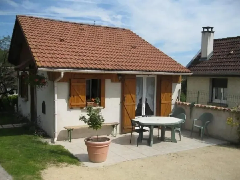 Charming Meuse Cottage: Comfort, Nature, and Ideal Location - Image 1