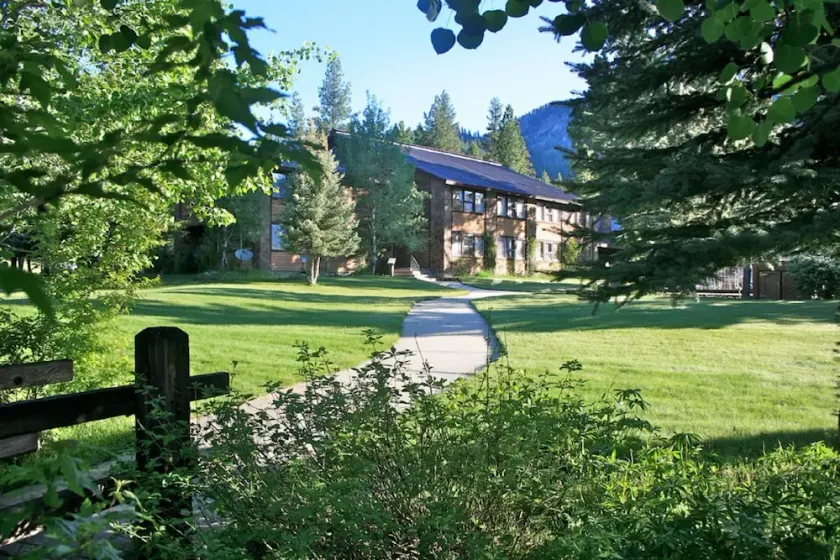 The Ultimate Lodge for retreats, family reunions or Destination Weddings - Image 1