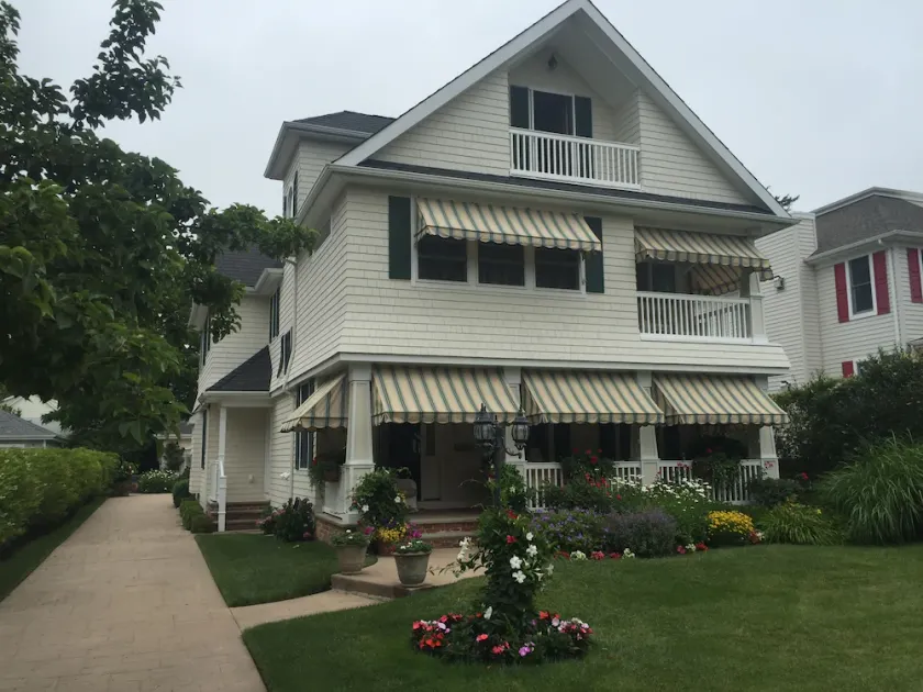 Great spring lake location! - Image 1