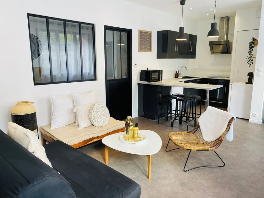 Superb apartment 5 minutes from Fontainebleau - Image 1