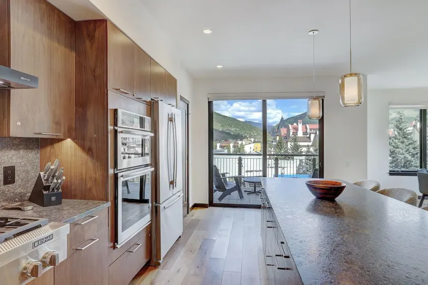 The Lion Vail- 4 BR Modern Mountain Luxury Save 20% on 7 Nights! - Image 1