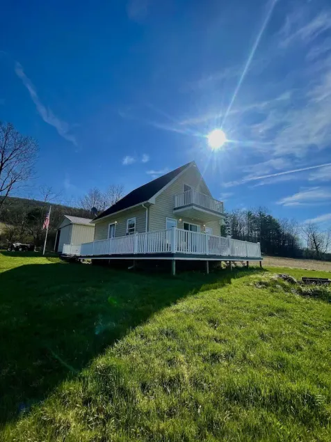Private Family Home on 12.5 acres in the Finger Lakes! - Image 1