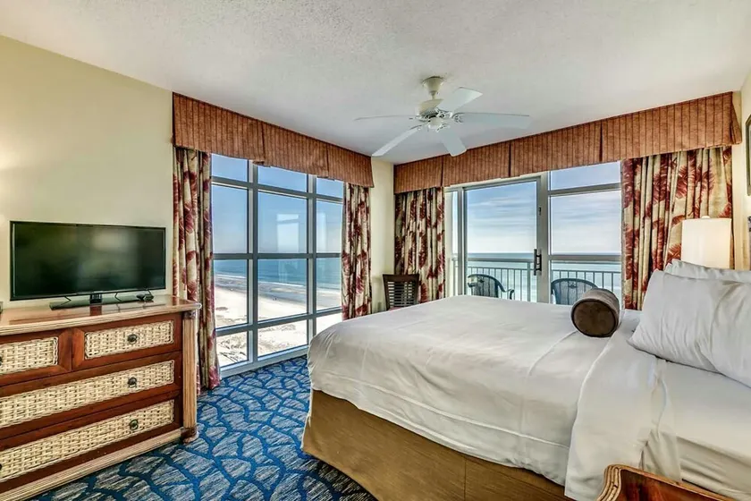 · Spacious 4 Bdrm Oceanfront Condo - #1 Resort in Myrtle Beach - Image 1
