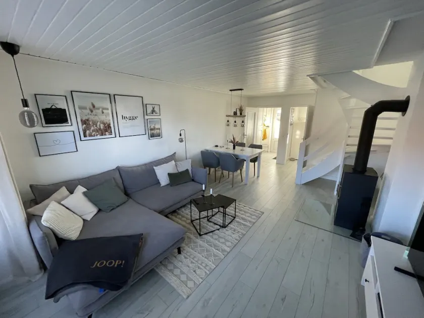 Renoviertes Reihenmittelhaus Direkt an der Nordsee! Stilvoll, Modern, Renoviert! - Image 1