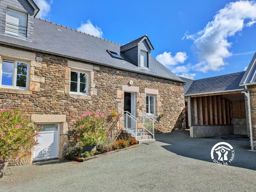 Gîte familial dans Parc Normandie Maine, terrasse et jardin - Image 1