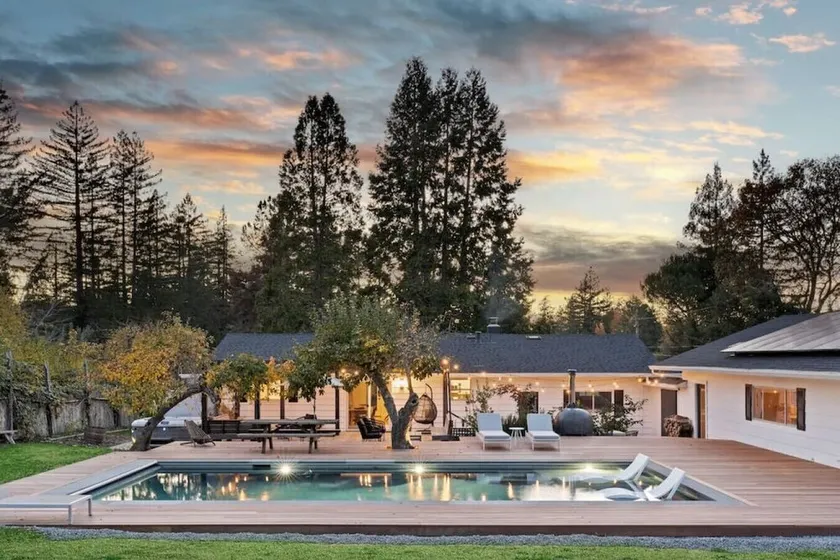 Green Hill Retreat w/ Pool, Hot Tub, Orchard & BBQ - Image 1