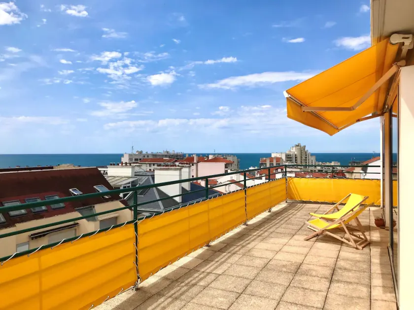 Downtown Biarritz - 2-room apartment - Large terrace - Ocean view - Image 1