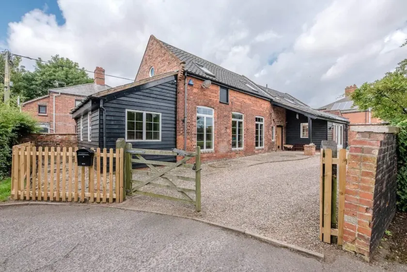 The Old Coach House, Leiston - Image 1