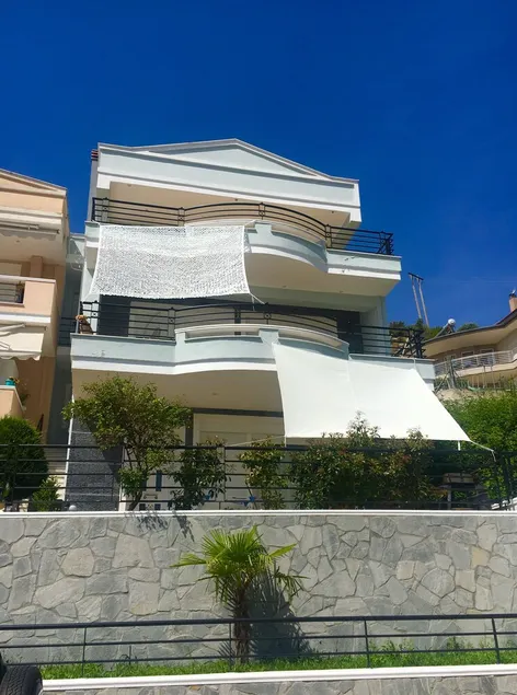 Diamond Resort is situated in the quiet suburbs of Nea Peramos - Image 1