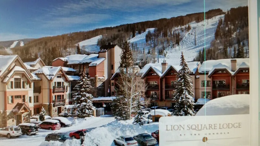 TRUE Ski-in / Ski-Out - Deluxe Resort -Stunning Vues * Piscine sur la pente * Hot Tubs! - Image 1
