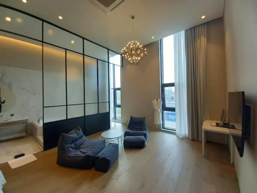 Hotel Libre - Image 1