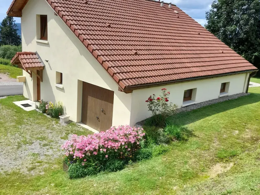 Renovated comfortable house, great view, pets allowed - Image 1
