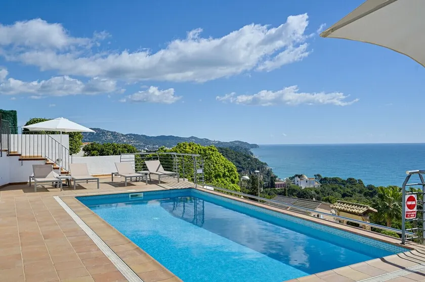Villa Blue Bay - Image 1