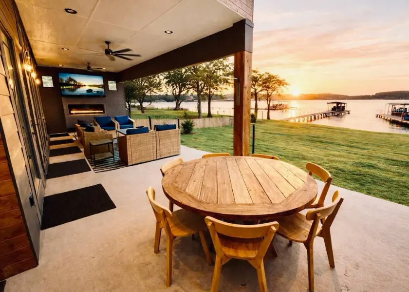 Luxury Lakefront - Huge Patio + Private Yard + Dock + Sleeps 14 - Image 1