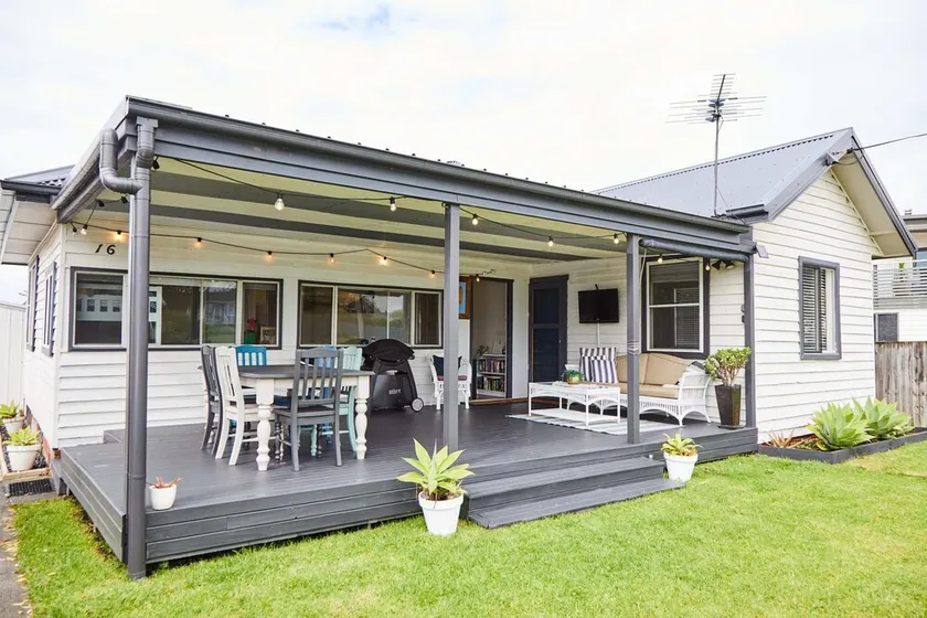 The Haven Beach House Pet Friendly 3 min stroll to the beach - Image 1