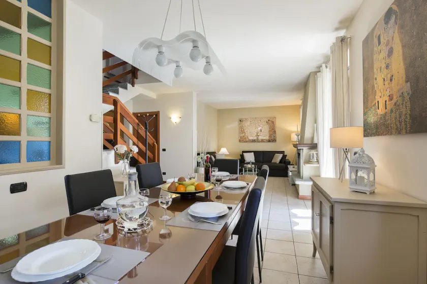 Smukt hus op til 8 PAX MED PARKERING, GARDEN, PATIO, BARBECUE, WIFI - Image 1