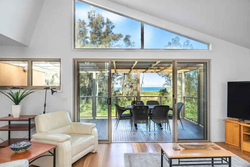 3-Bed Seaside Serenity Escape at Long Beach - Image 1