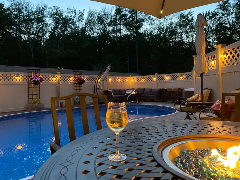 Coastal Home- Heated Saltwater Pool, Hot Tub, Outdoor Kitchen! - Image 1