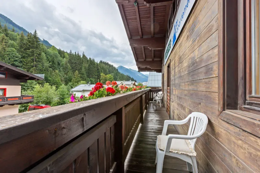 Spacious Apartment in Salzburg near Ski Area - Image 1