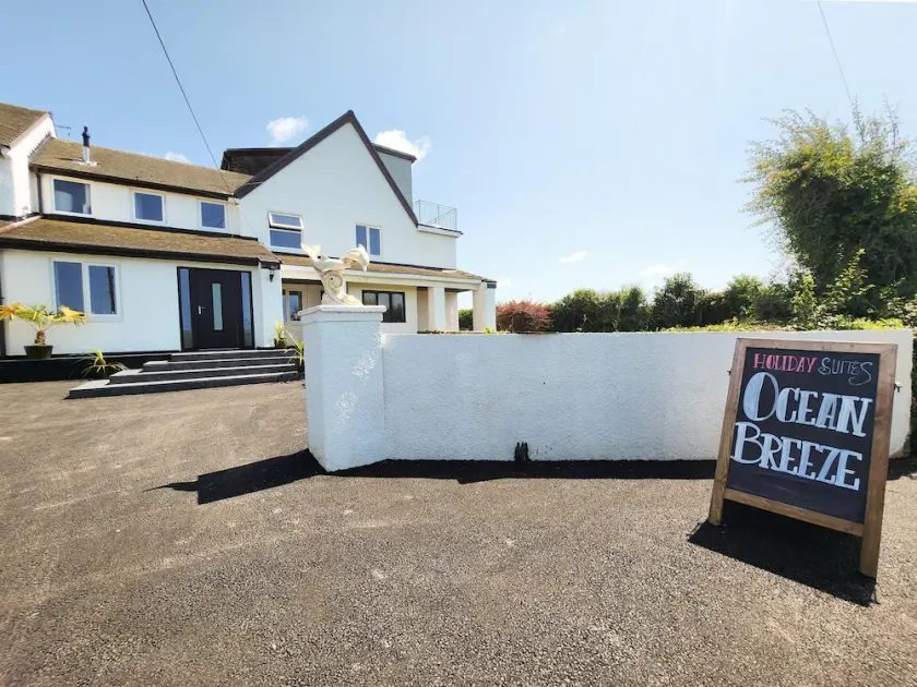 Gower Hideaway - 3 Bed Apartment - Ocean Breeze - Image 1