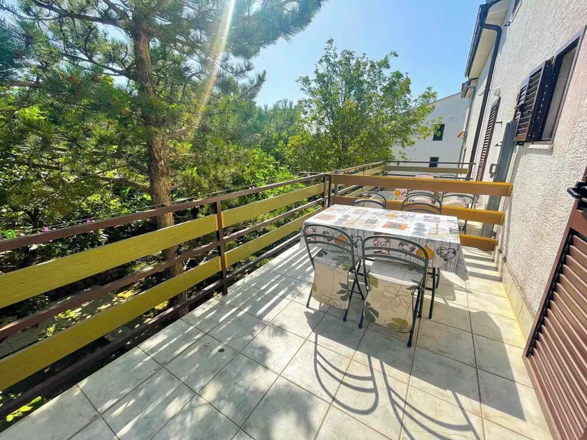 Holiday Apartment With Sea View and Air Conditioning - Image 1