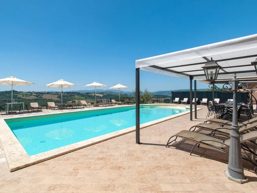 Skøn privat feriebolig med klimaanlæg, privat pool, WIFI, TV, gårdhave, panorama udsigt - Image 1