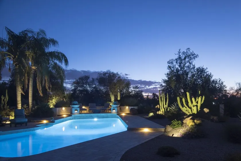 Love living the outdoors lifestyle? 1+ Acre retreat with heatable private pool. - Image 1