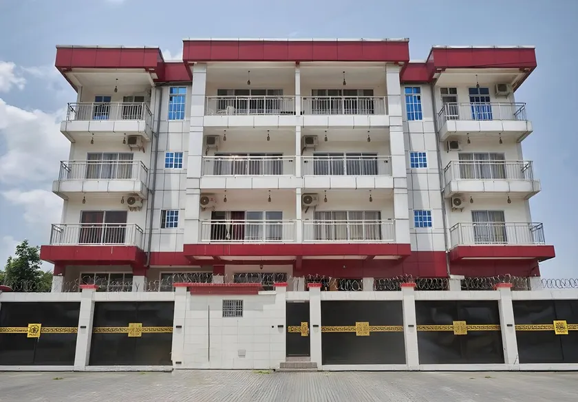 Luxe Guest House - Image 1