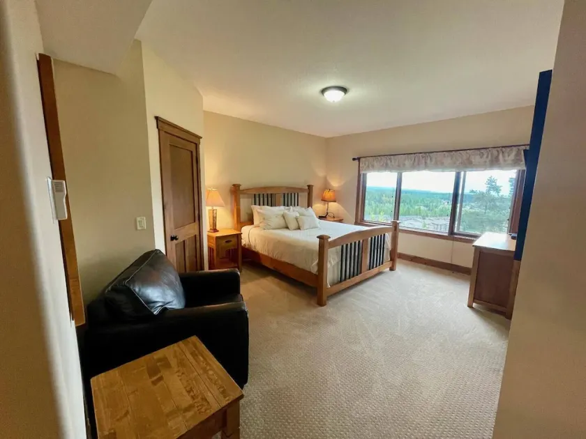 TimberStone 25 - Golf - Ski - Hike - Chill - Private Hot Tub - Sleeps 11 - Image 1