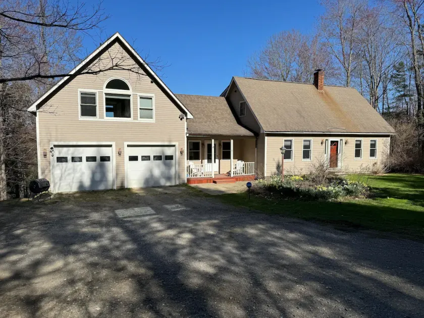 Beautiful 5-Bedroom Upscale Country Home With Home Theater - Image 1