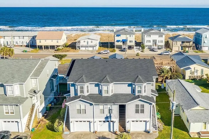 Kure Sunrise, Private Townhome 1 Block From The Beach - Image 1
