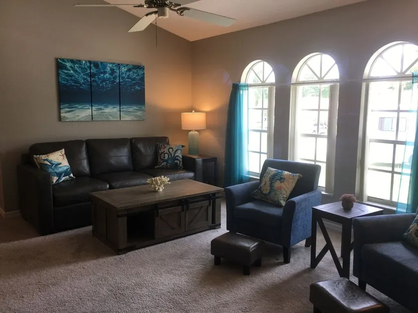 Sunny Florida Retreat - Image 1