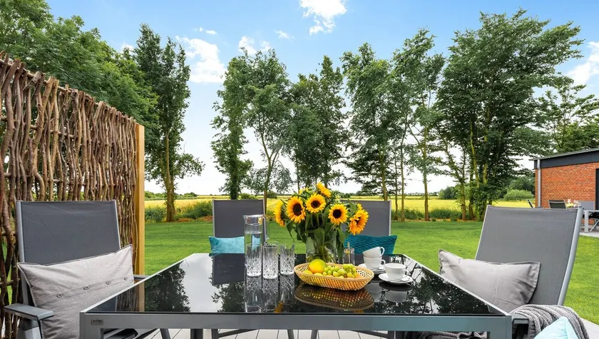 Sonnenfang – not far from Sylt, rural, idyllic, North Sea holiday, garden - Image 1