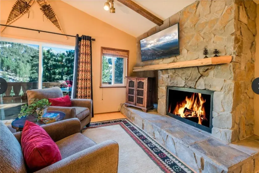 Maison à couper le souffle à Tahoe Mountain avec bain à remous et sauna OFFRE SPÉCIALE DE SAISON - Image 1