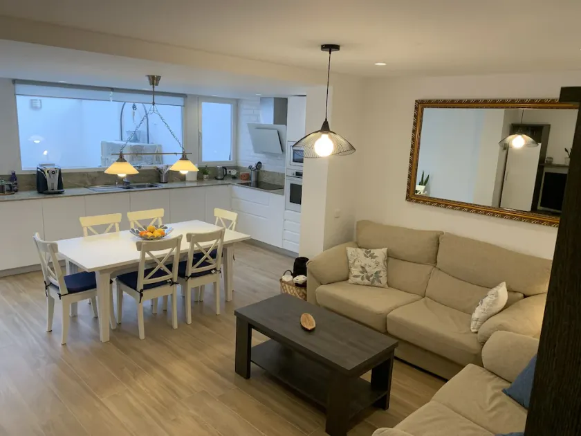 Cozy House with Patio in El Tiemblo (Ávila) - Image 1