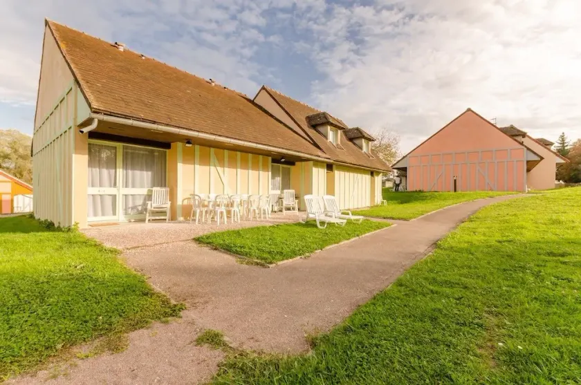 Orient Village - Image 1