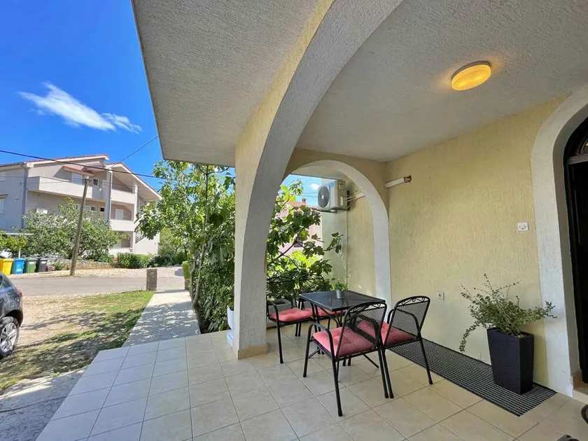 Ferienwohnung mit Terrasse und Klimaanlage - Image 1