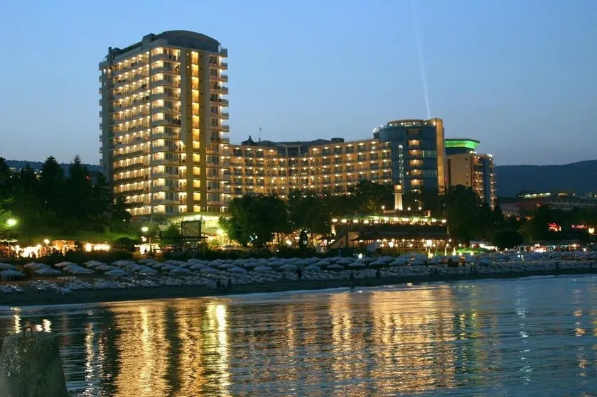 Bonita Hotel - Image 1