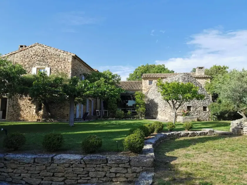 \"Residence with character, unique and quiet, close to Gordes\" - Image 1