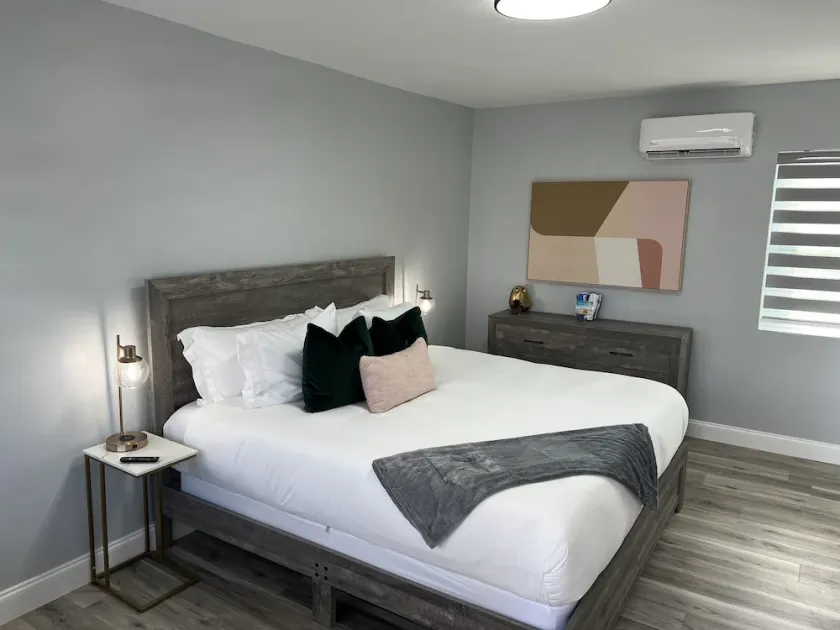 Oceano Suites Daytona Beach - Image 1