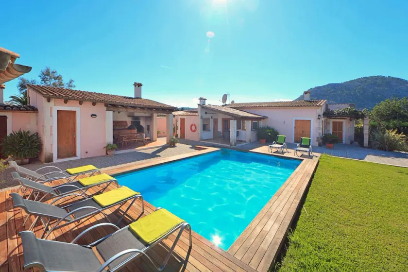 Fullos for six people with pool - Image 1