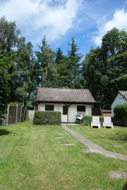Small detached house in a quiet, sunny location close to the beach. - Image 1