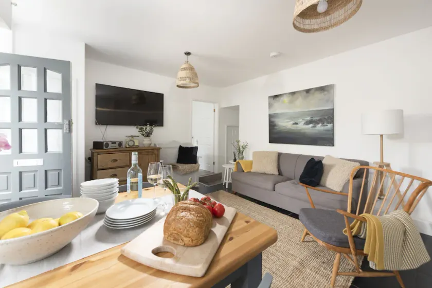 Sunrise -  an apartment that sleeps 4 guests  in 2 bedrooms - Image 1