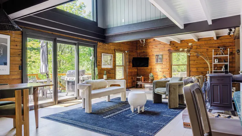 Pool+hot Tub, Firepit Near Hikes, Shops, Dining Cragswood Lodge by Avantstay - Image 1