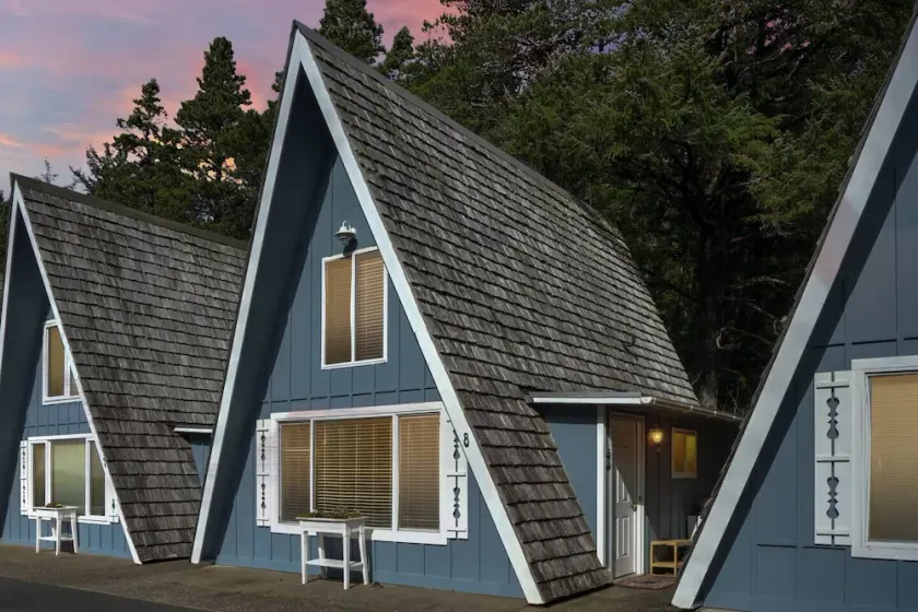 Mermaid's Rest  Oceanfront A Frame  Pet Friendly - Image 1