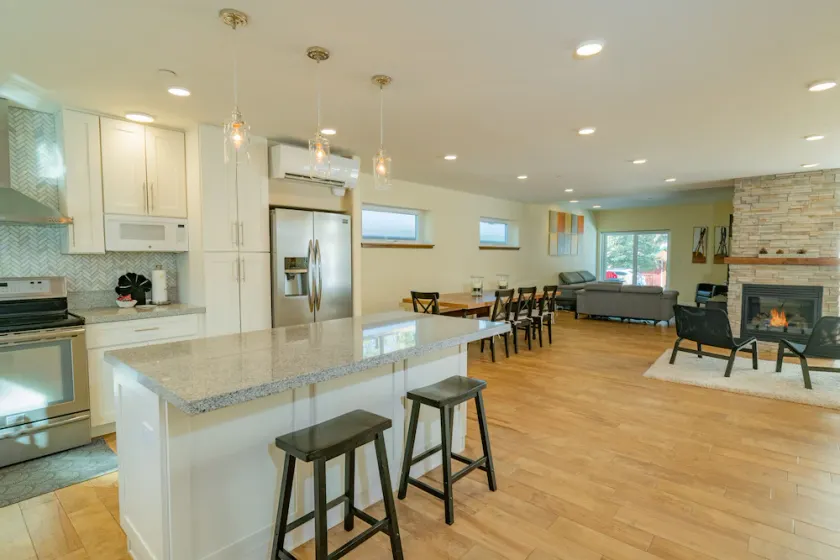 Modern Times - Partial AC, Close to Lake & Village, Modern, Jet Tub, Fireplace, Barbecue - Image 1