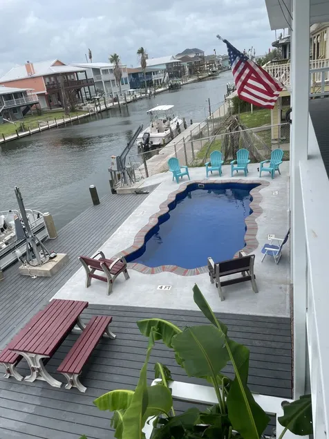 Captains Quarter/ canal front, private pool, dock for two boats.   - Image 1
