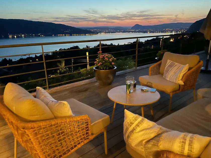 Villa with beautiful lake view Annecy - Image 1