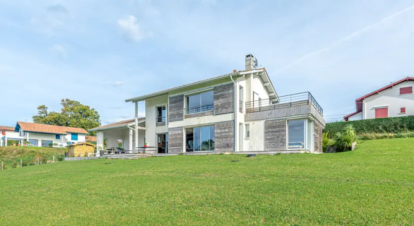 House near Biarritz. Arcangues golf course 2.5km away. - Image 1