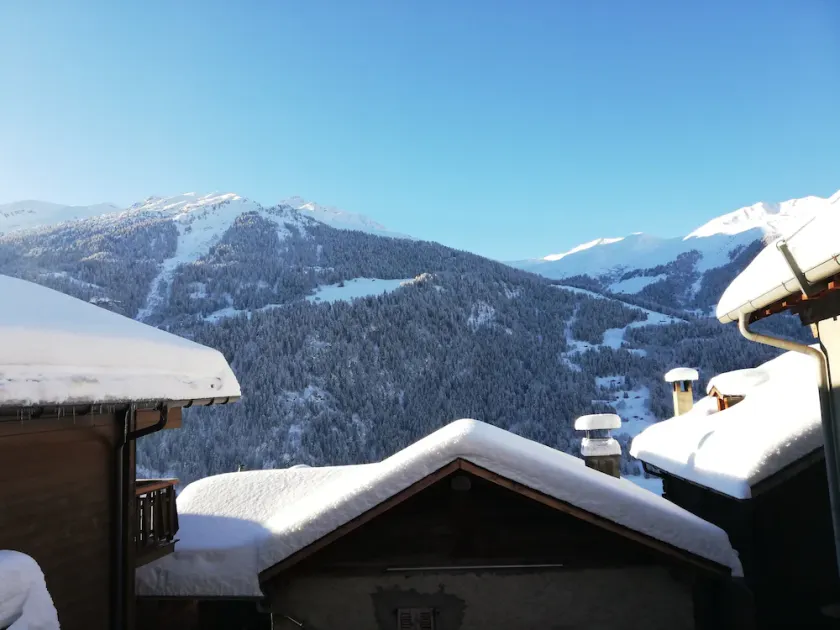 Cozy chalet in Sarreyer, close to Verbier – Ideal for families & friends - Image 1